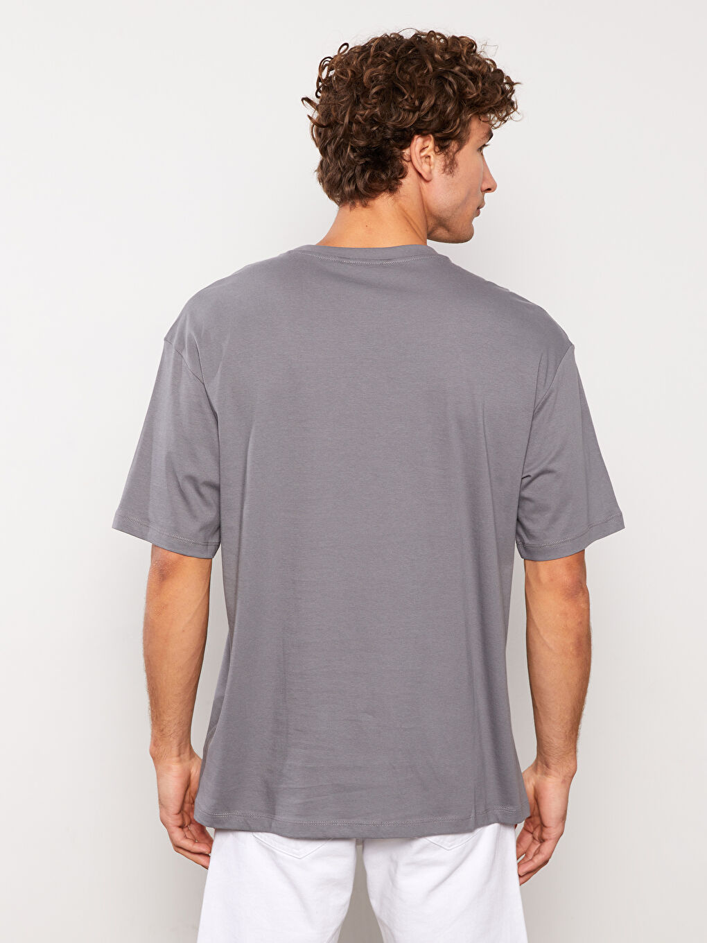 تيشيرت رجالي ياقة دائرية كم قصير مطبوع قطن ممشط-4