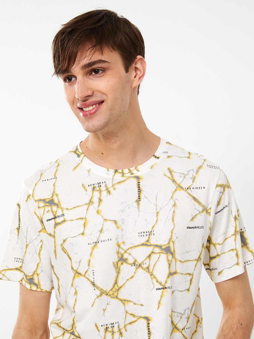 მრგვალი საყელო მოკლე სახელო ნიმუშიანი ჟერსი მამაკაცის მაისური