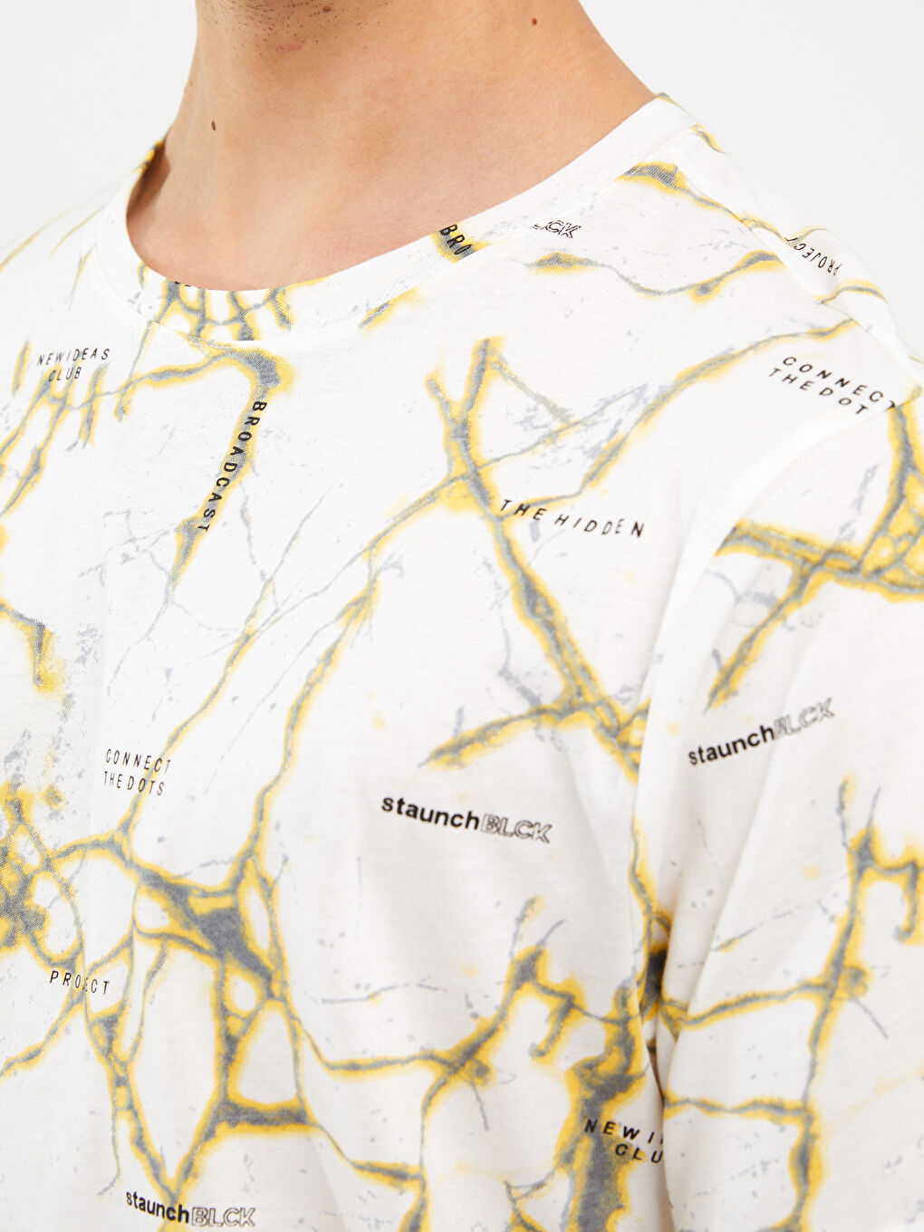 მრგვალი საყელო მოკლე სახელო ნიმუშიანი ჟერსი მამაკაცის მაისური-3