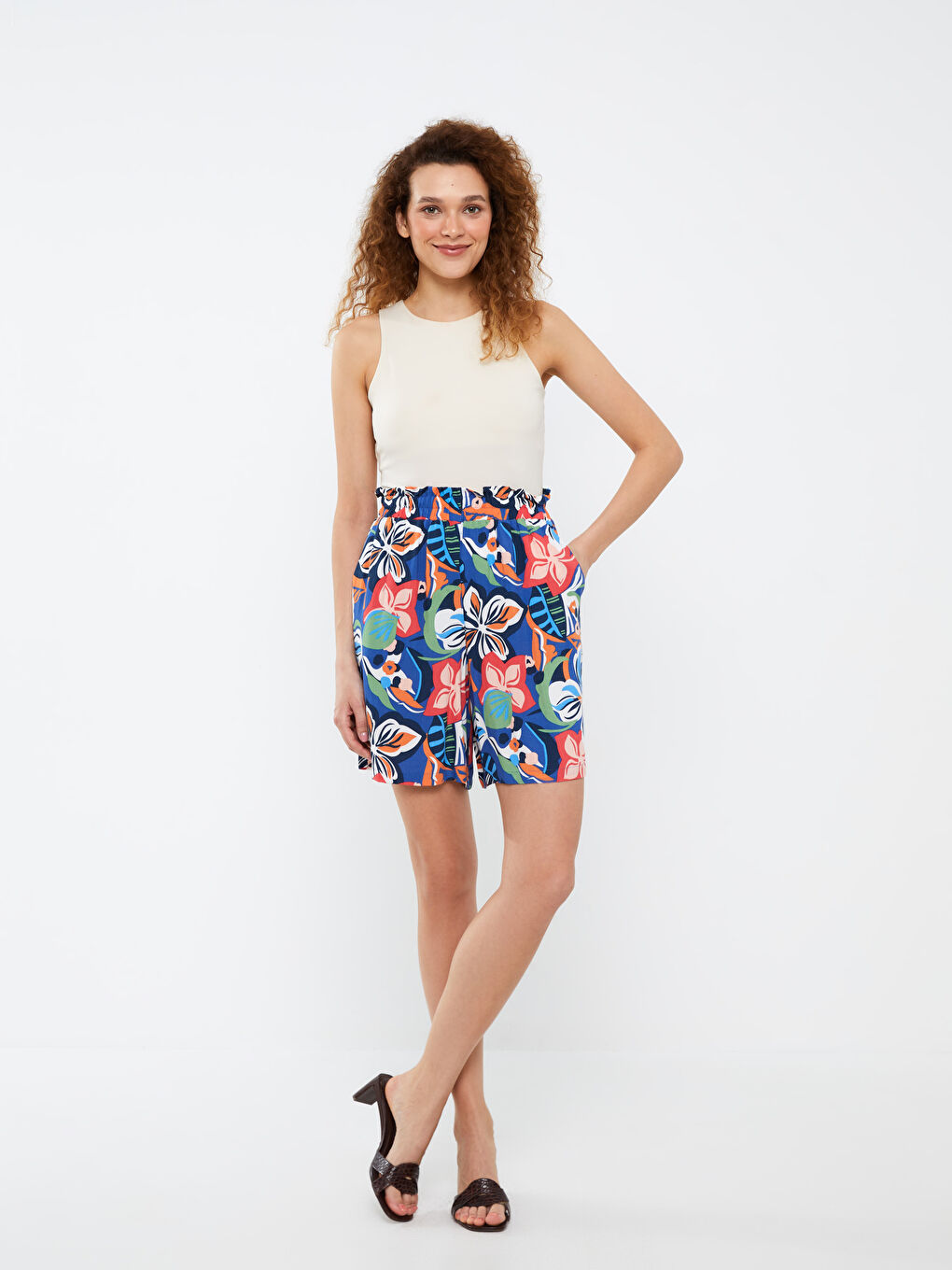 Karışık Beli Lastikli Rahat Kalıp Desenli Kadın Şort-1