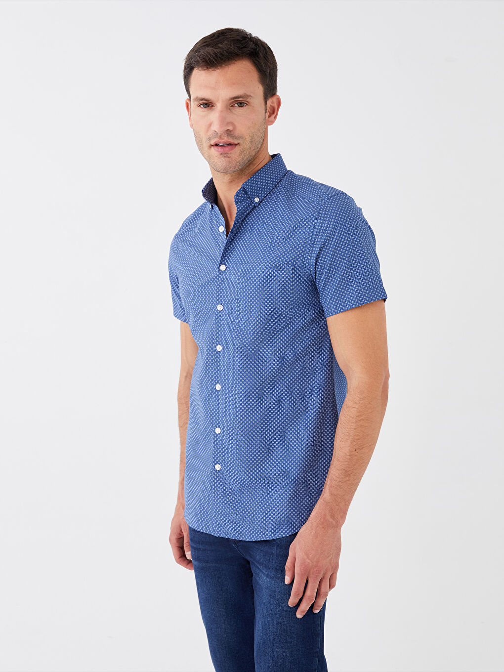 Ерлерге арналған тар пішім қысқа жең принтті жейде-1