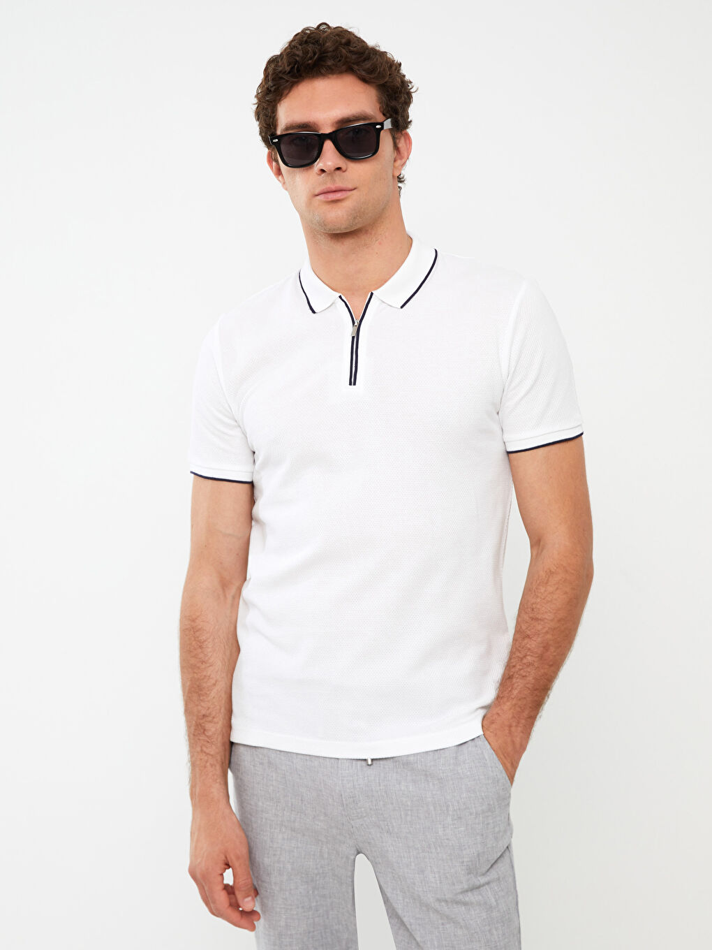 Beyaz Polo Yaka Kısa Kollu Erkek Tişört