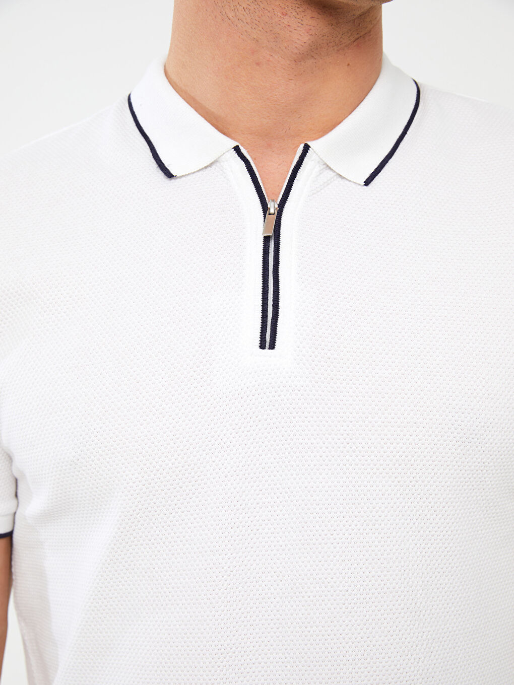 Beyaz Polo Yaka Kısa Kollu Erkek Tişört-3
