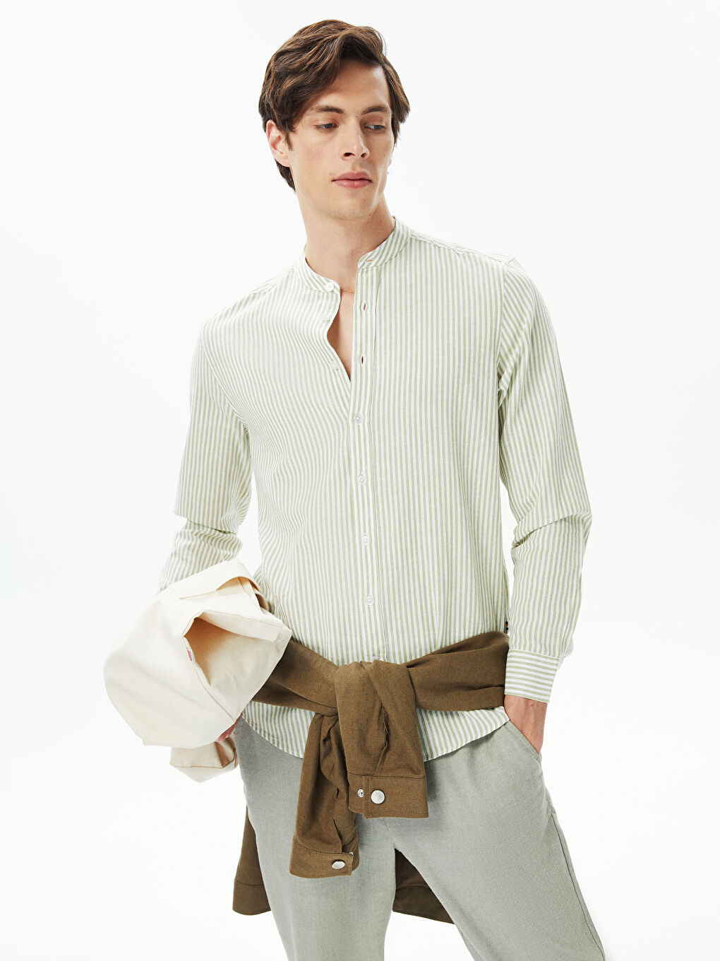 قميص رجالي كم طويل مخطط بقصة عادية