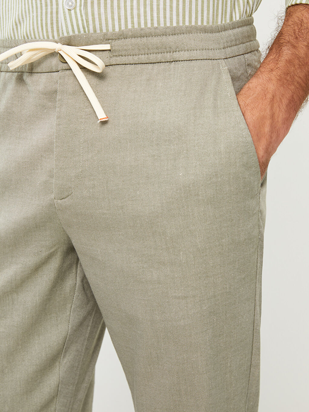 Брюки стандартного кроя из льняной смеси для мужчин-6