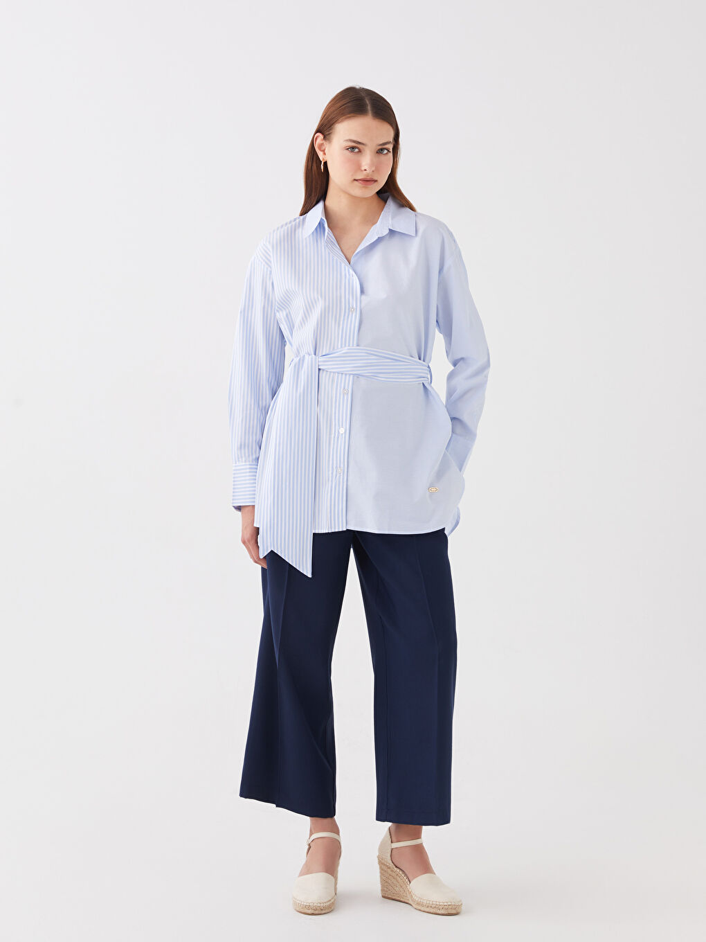 Mavi Önden Düğme Kapamalı Çizgili Uzun Kollu Oxford Kadın Gömlek-2