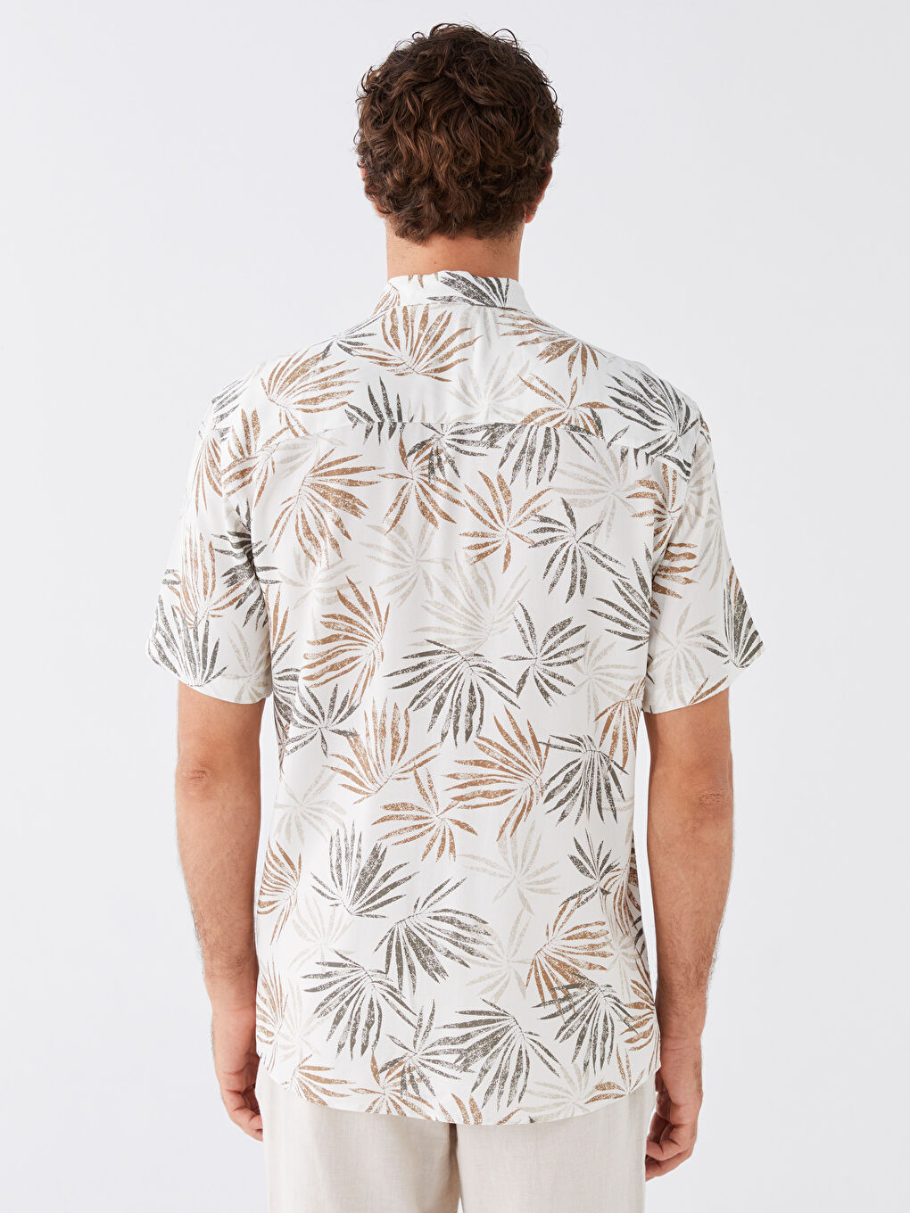 Bej Regular Fit Kısa Kollu Desenli Viskon Erkek Gömlek-4