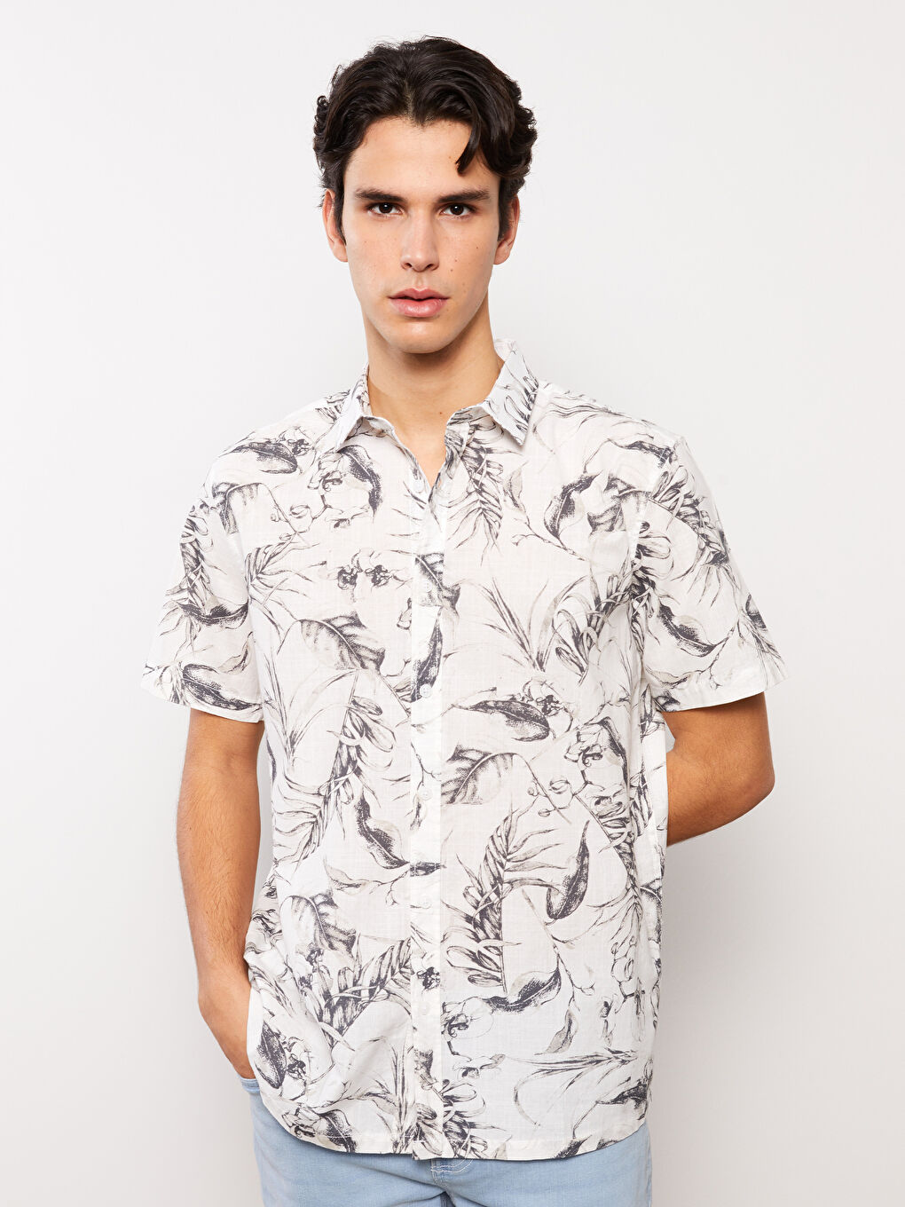 قميص بوبلين منقوش كم قصير بقصة عادية للرجال-1