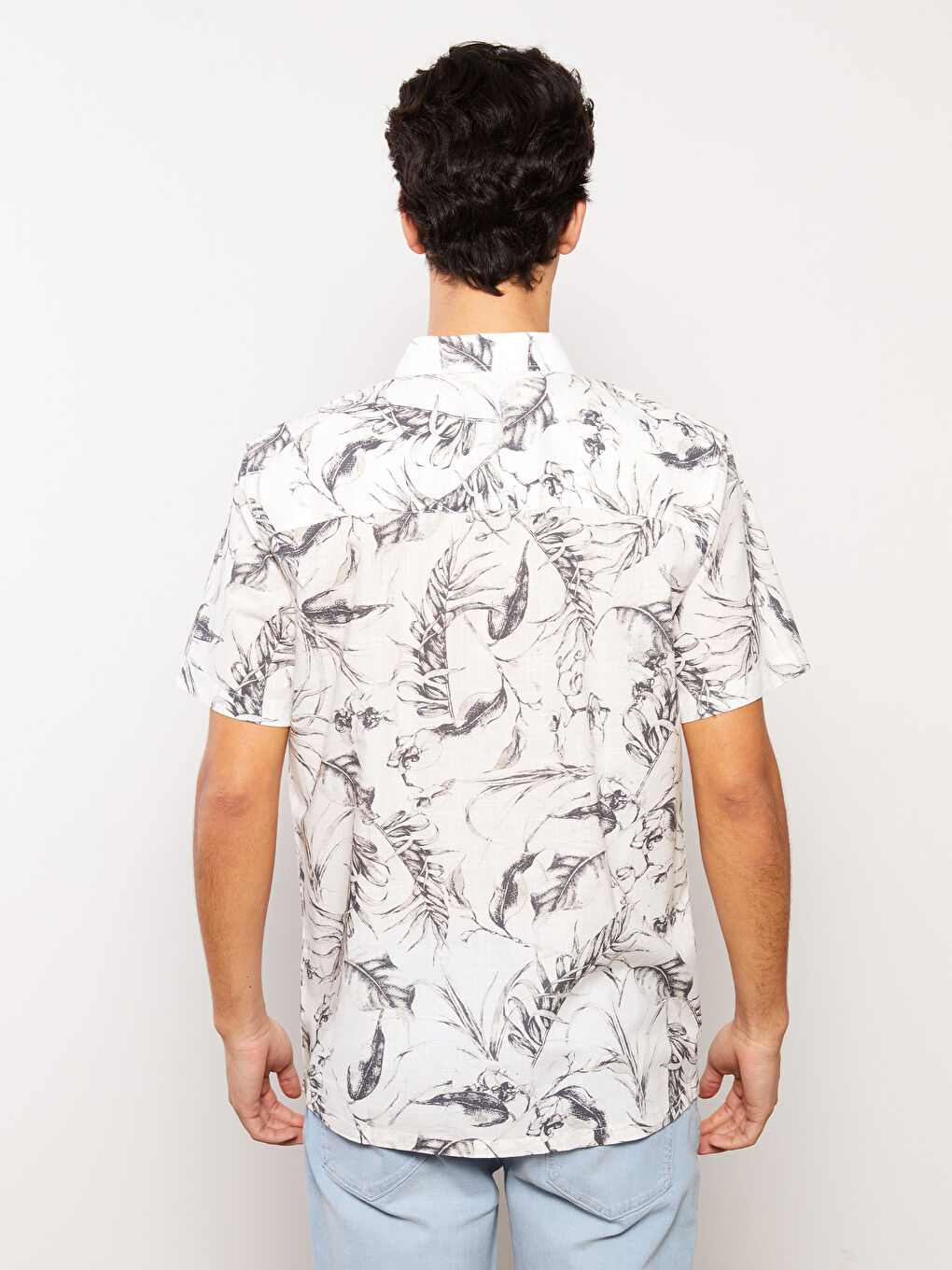 قميص بوبلين منقوش كم قصير بقصة عادية للرجال-3