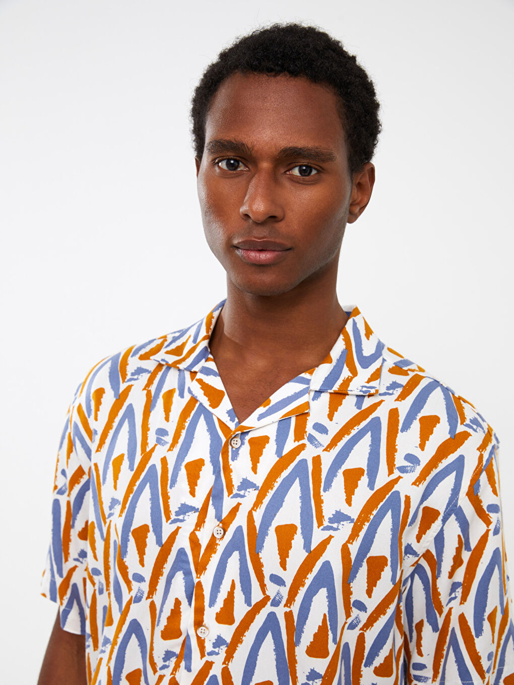 Mavi Regular Fit Kısa Kollu Desenli Viskon Erkek Gömlek