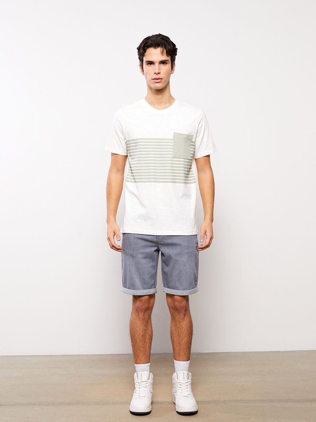 T-shirt en Jersey Rayé à Manches Courtes et Col Rond pour Hommes-4