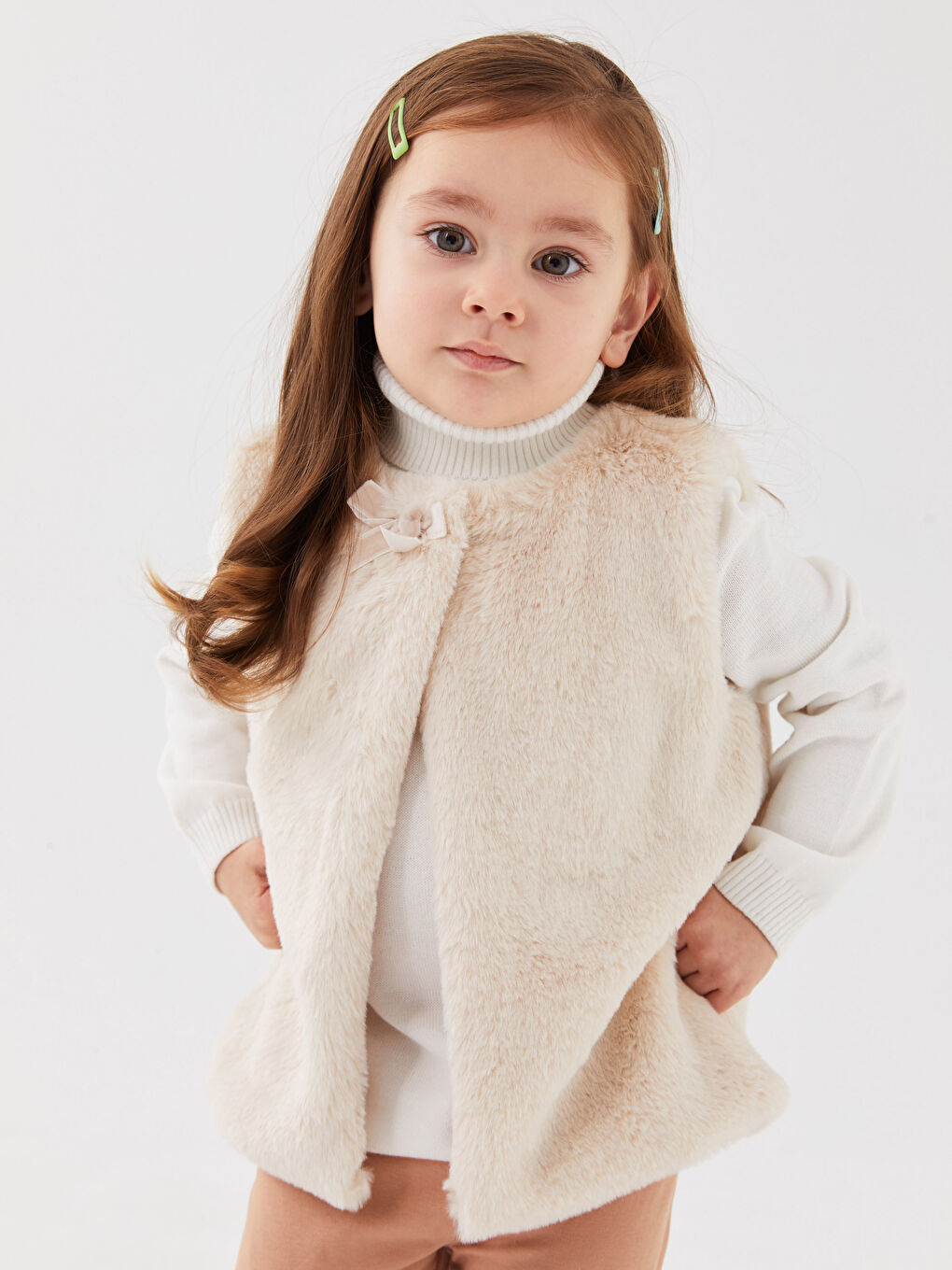 Дөңгелек жағалы үлпілдек қыз бала жилеті-2