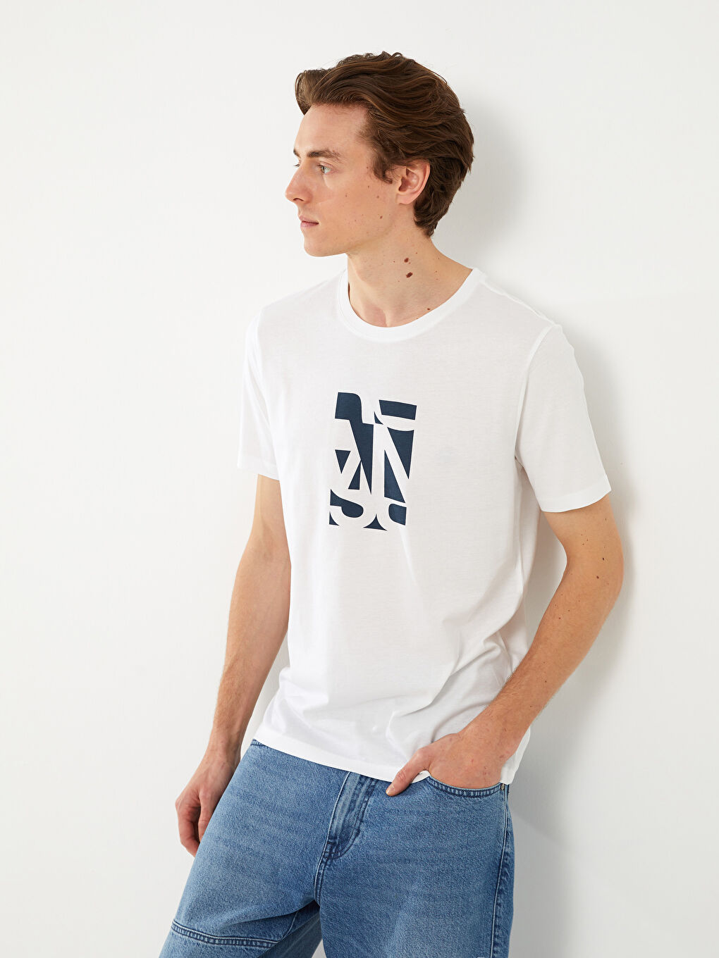 Beyaz Bisiklet Yaka Kısa Kollu Baskılı Penye Erkek Tişört