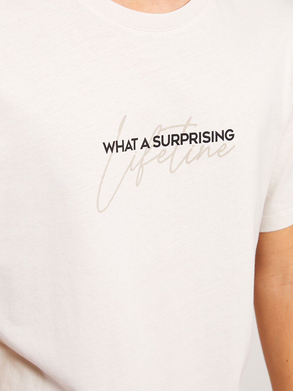 Bej Bisiklet Yaka Kısa Kollu Baskılı Erkek Tişört-3