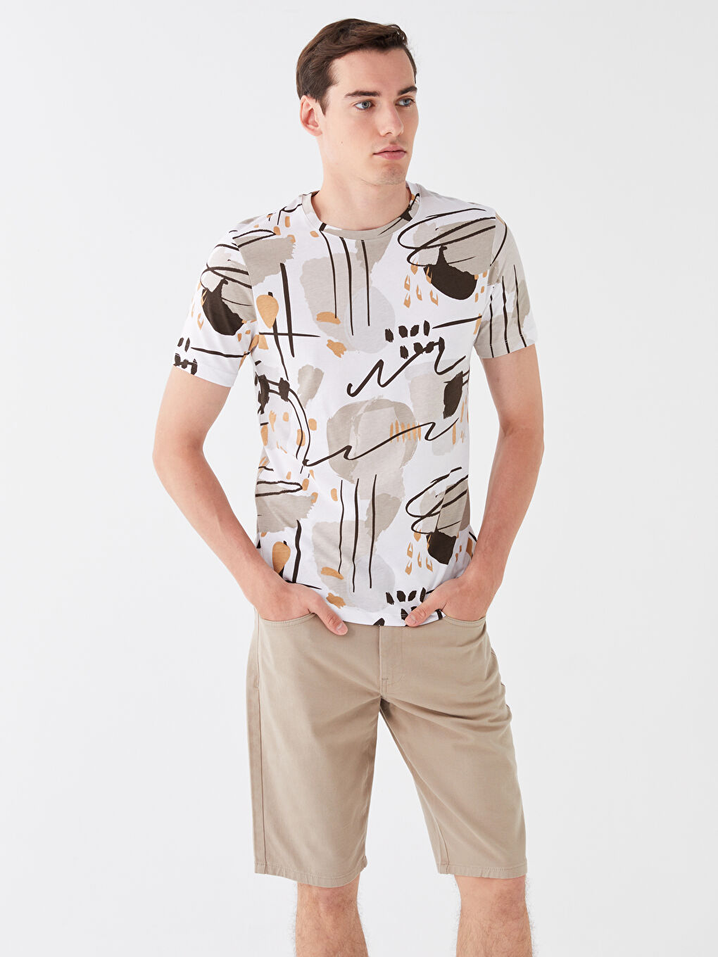 Beyaz Bisiklet Yaka Kısa Kollu Desenli Penye Erkek Tişört