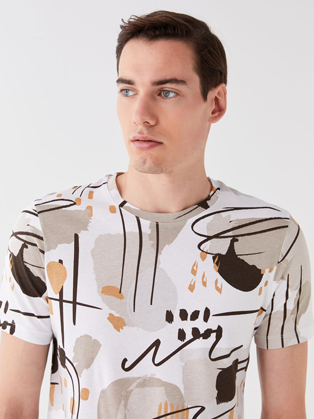 Beyaz Bisiklet Yaka Kısa Kollu Desenli Penye Erkek Tişört-2