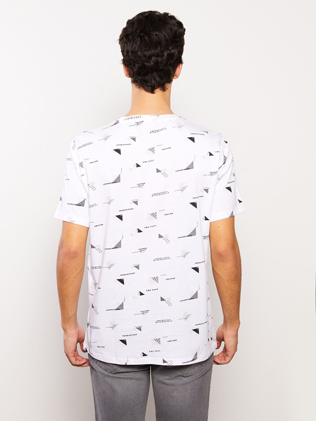 მრგვალი საყელო მოკლე სახელო ნიმუშიანი ჟერსი მამაკაცის მაისური-4