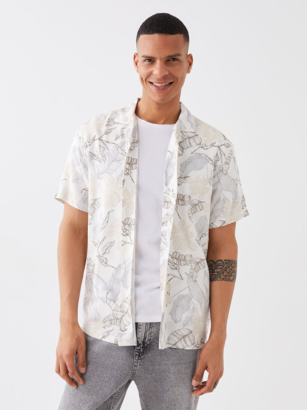 Regular Fit Short Sleeve Patterned Viscose Men's Shirt-2