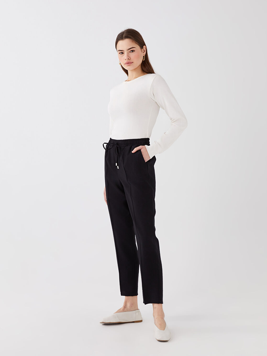 Elastic Waist Comfortable Fit Pocket Detailed Women's Trousers