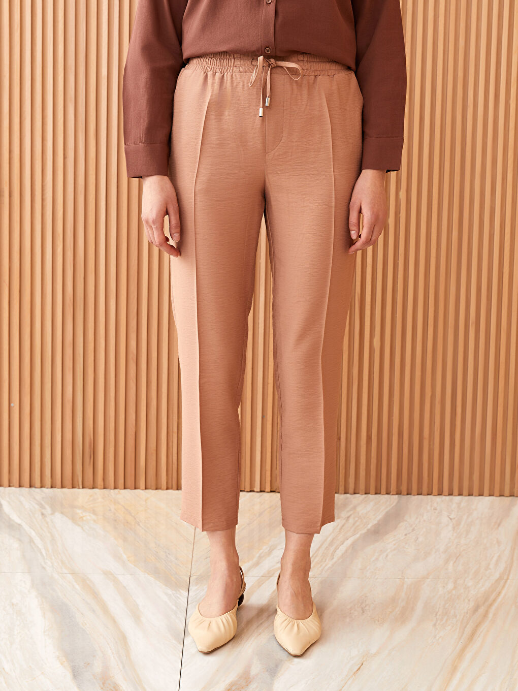 Elastic Waist Comfortable Fit Pocket Detailed Women's Trousers-3