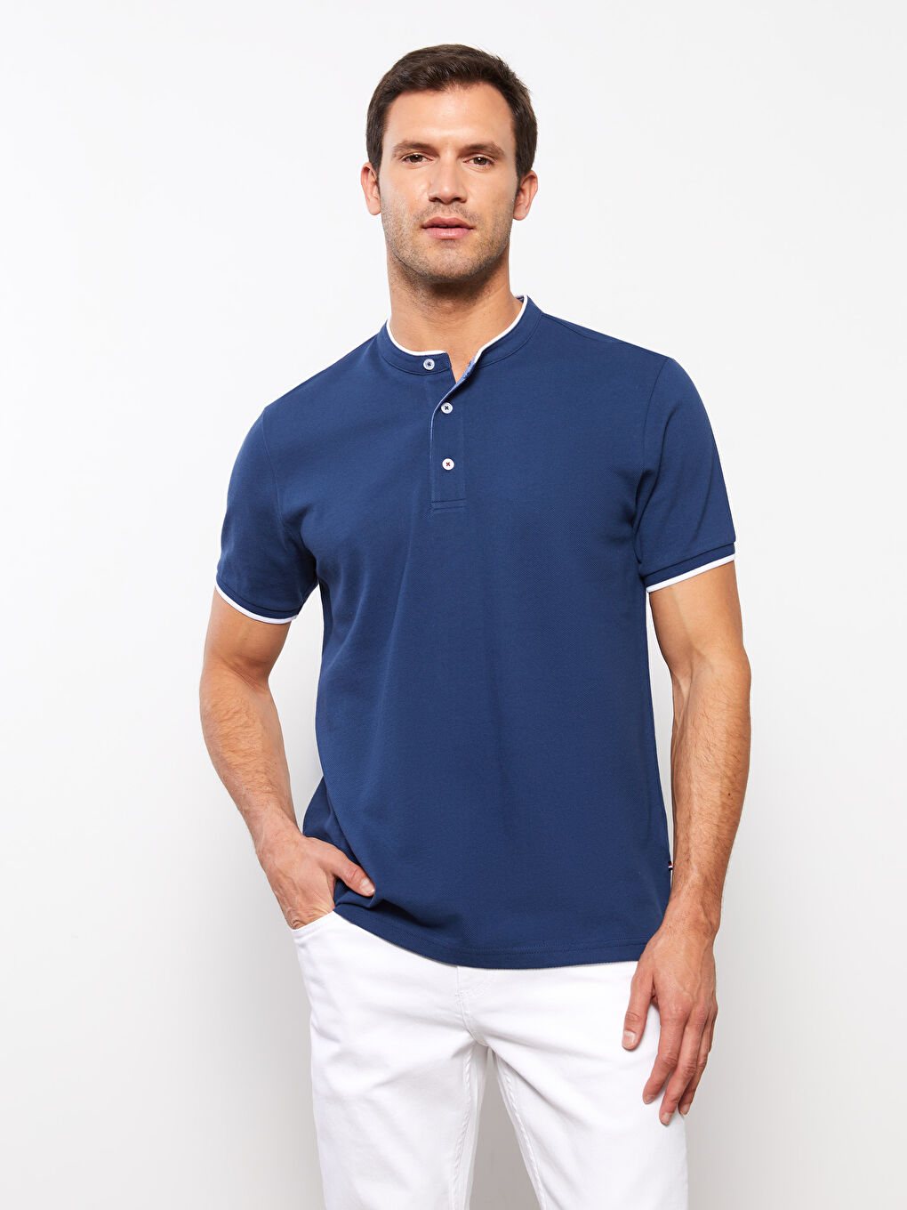 T-shirt à Manches Courtes avec Col Mao pour Hommes-1