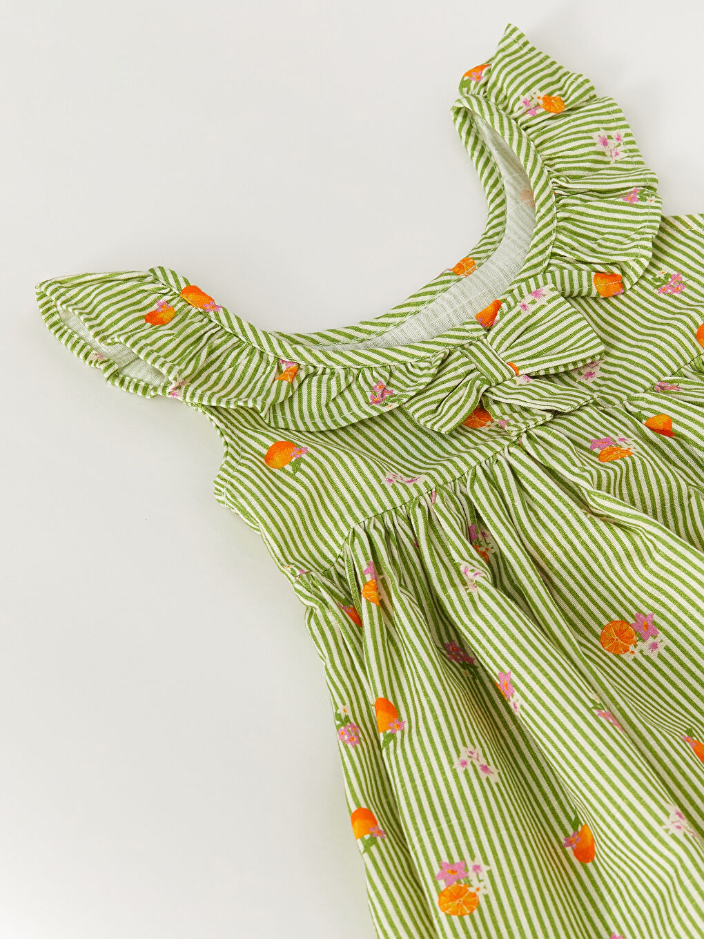 Yeşil Bisiklet Yaka Baskılı Kız Bebek Elbise ve Bandana 2'li-4