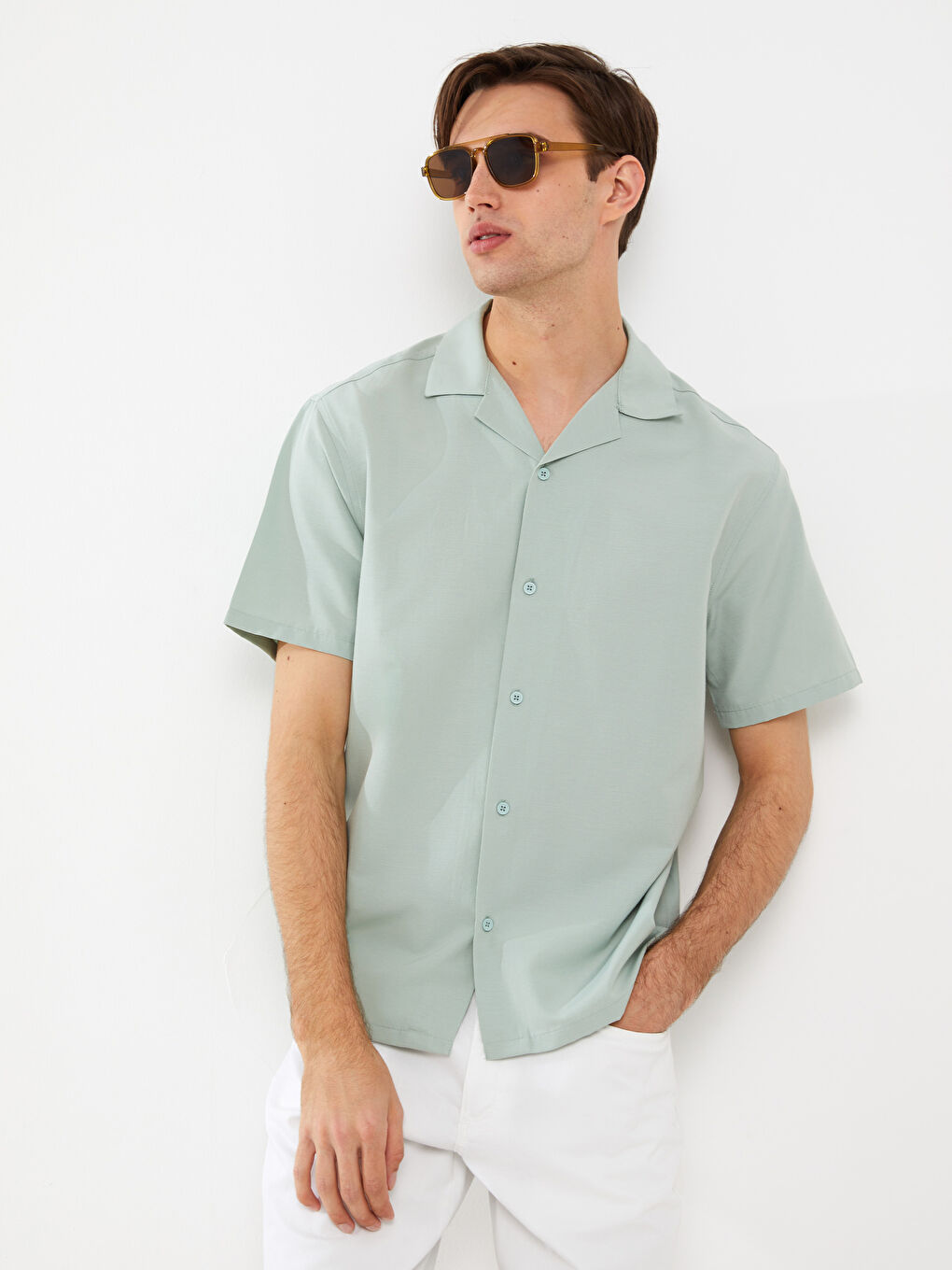 Chemise pour Hommes à Manches Courtes en Viscose Coupe Régulière