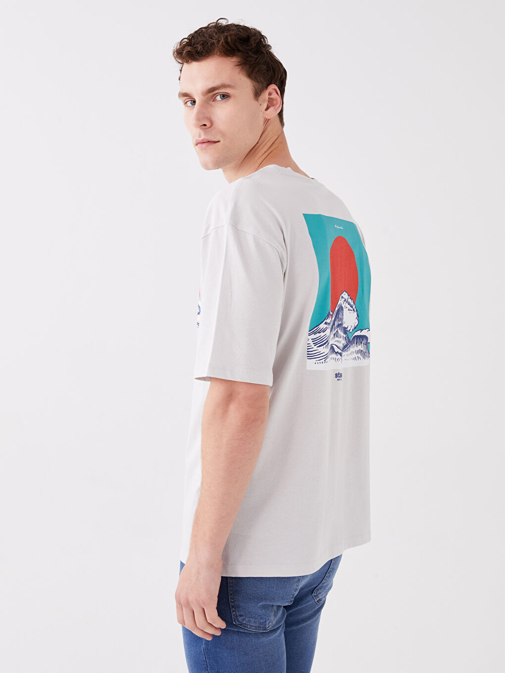 Gri Bisiklet Yaka Kısa Kollu Baskılı Penye Erkek Tişört