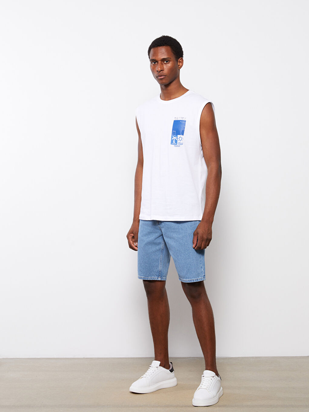 Beyaz Bisiklet Yaka Baskılı Penye Erkek Kolsuz Tişört-3