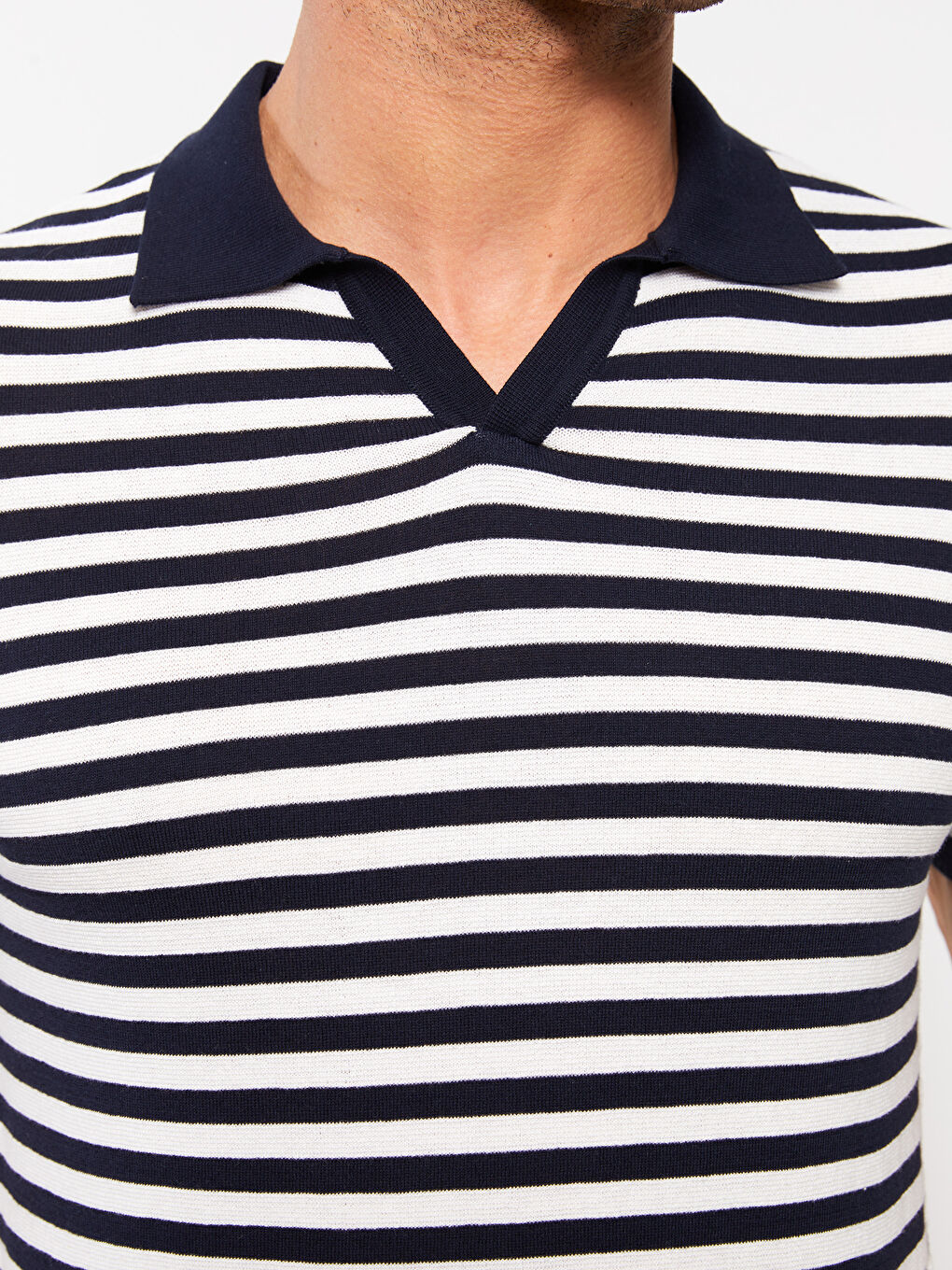 Водолазка Мужская Трикотажная Кофта в Полоску с Коротким Рукавом-3