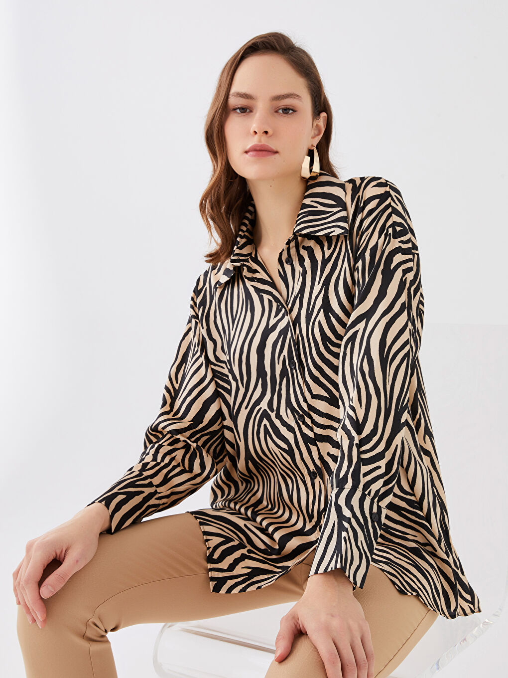 Cămașă Supradimensionată din Satin pentru Femei cu Model