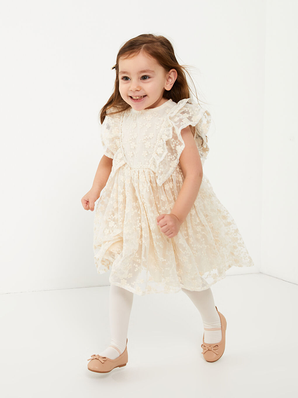 فستان بناتي رضع بتفاصيل تطريز وأكمام قصيرة ورقبة دائرية-1