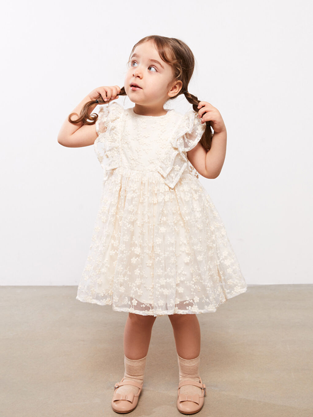 فستان بناتي رضع بتفاصيل تطريز وأكمام قصيرة ورقبة دائرية-2