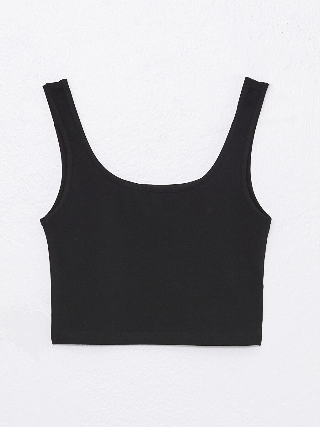 Siyah U Yaka Askılı Kadın Crop-5