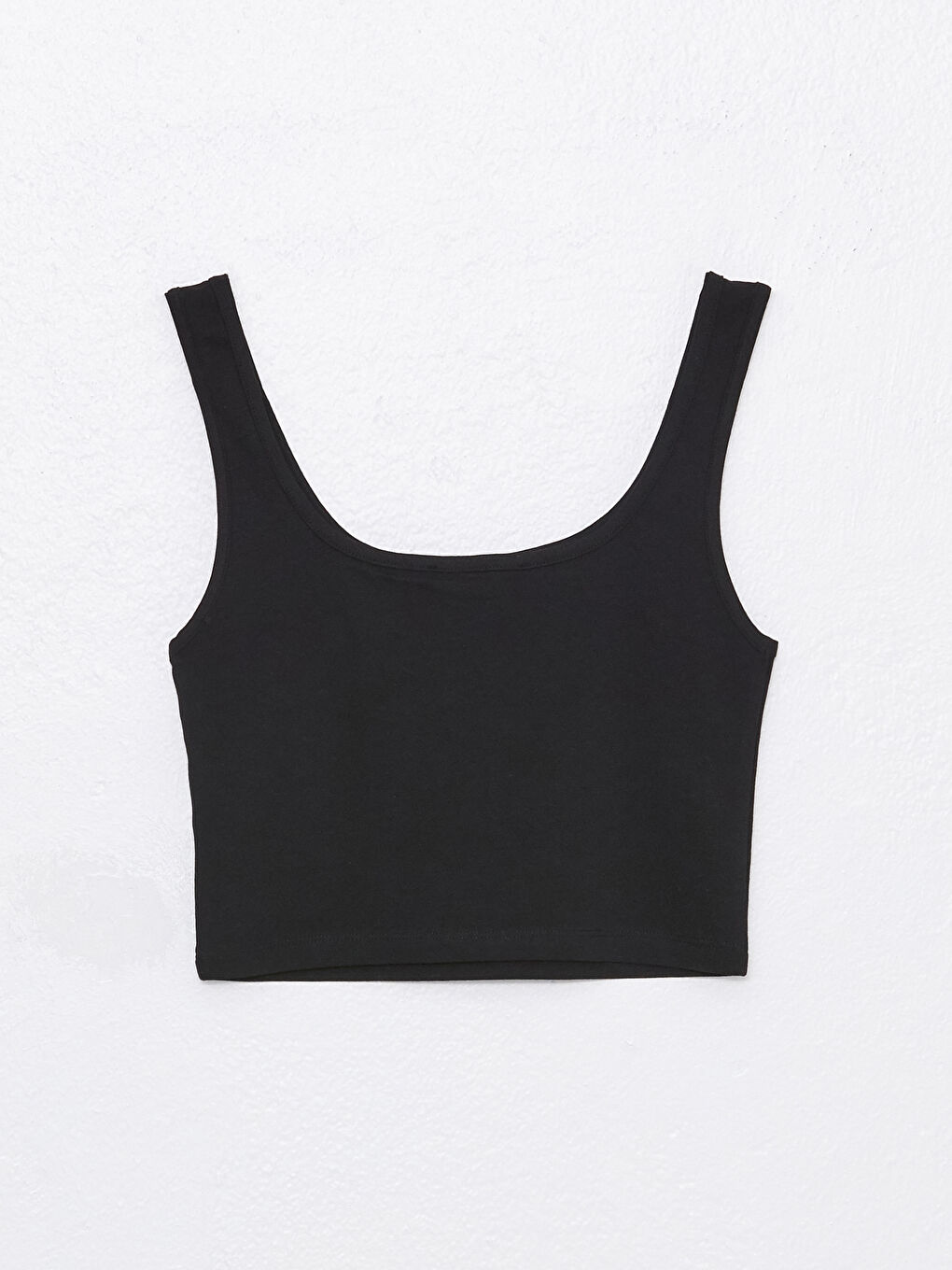 Siyah U Yaka Askılı Kadın Crop-6