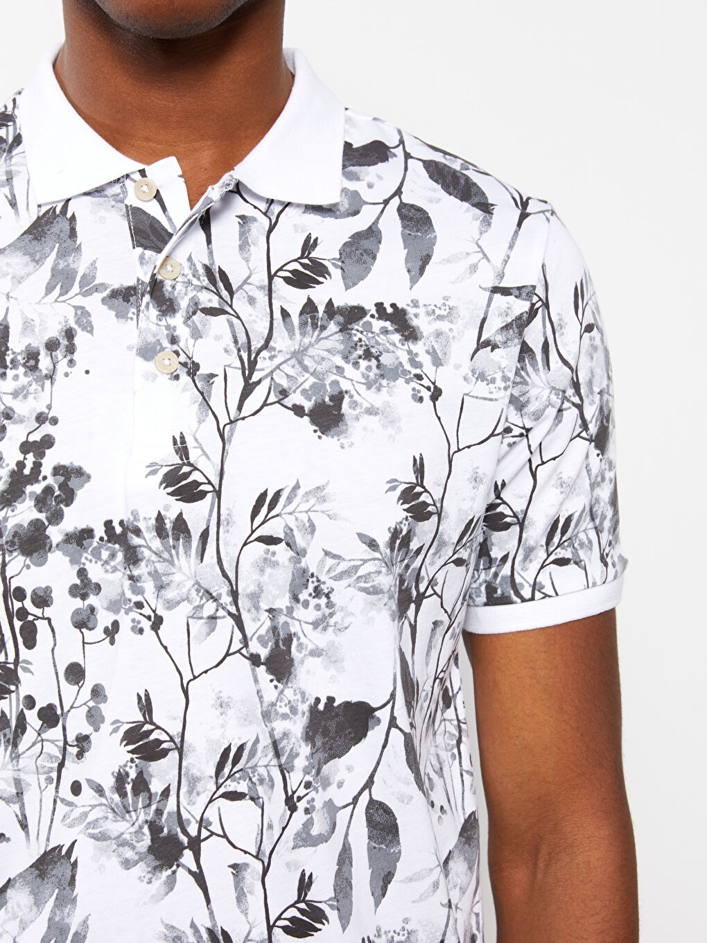 Beyaz Polo Yaka Kısa Kollu Desenli Penye Erkek Tişört-3