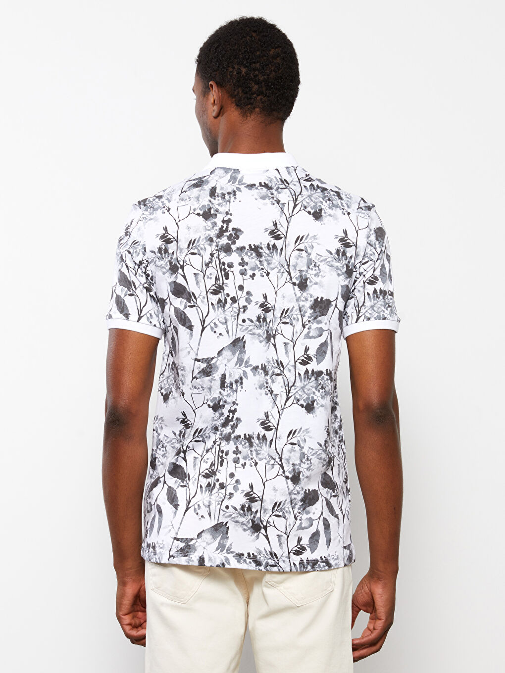 Beyaz Polo Yaka Kısa Kollu Desenli Penye Erkek Tişört-4