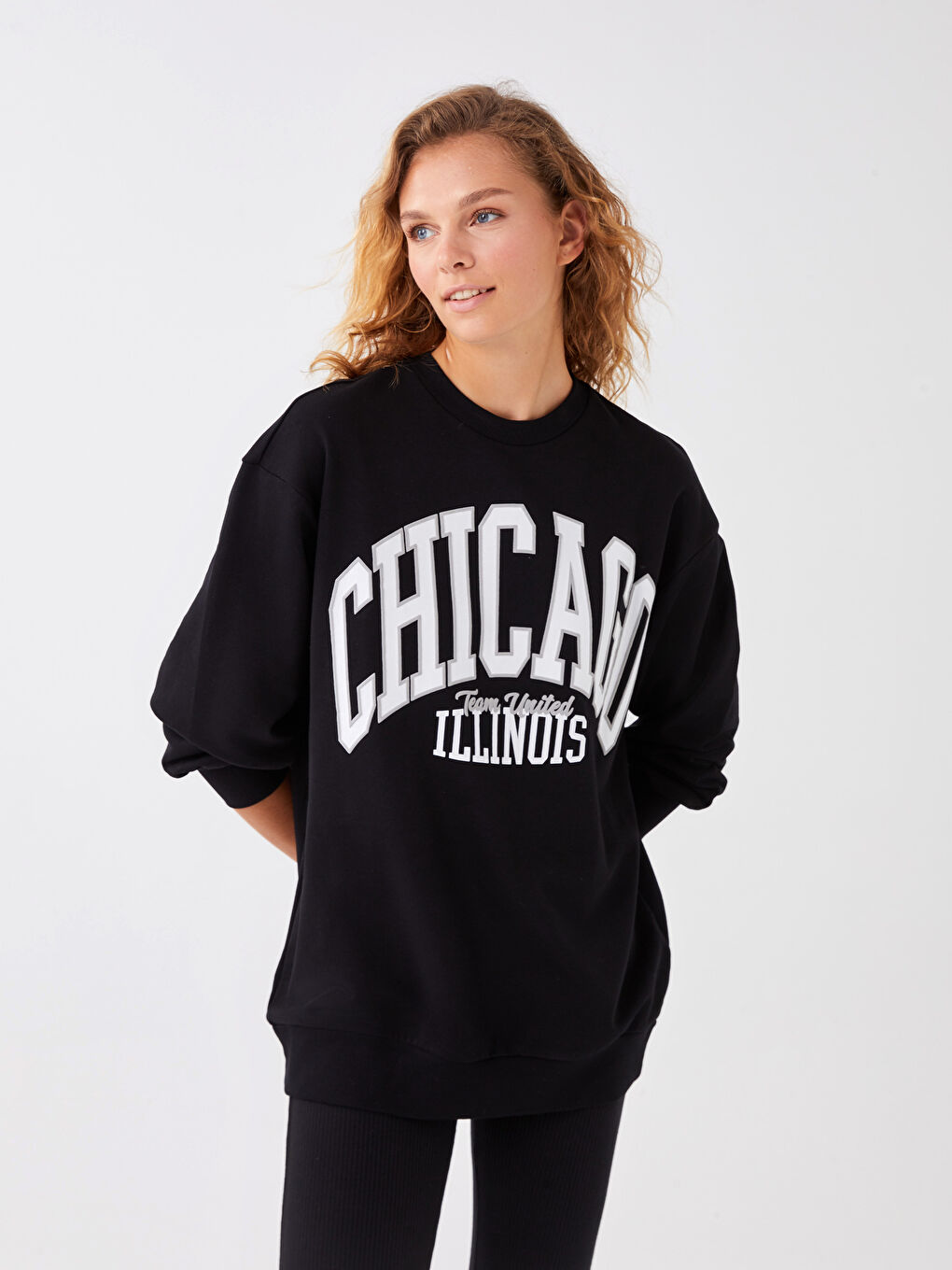 Siyah Bisiklet Yaka Baskılı Uzun Kollu Kadın Sweatshirt-1