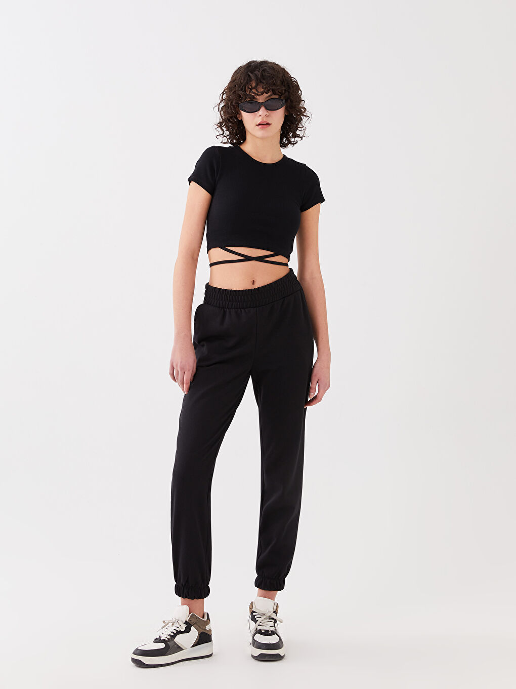 Siyah Bisiklet Yaka Düz Kısa Kollu Kadın Crop-2