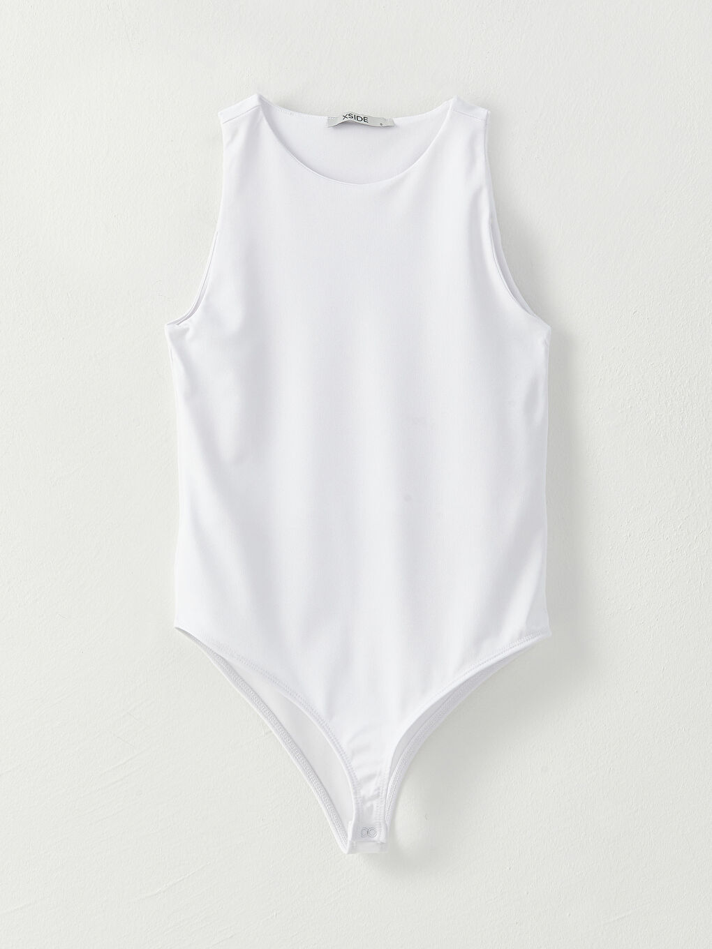 Әйелдерге арналған дөңгелек жағалы өрнексіз түймесі бар боди-5