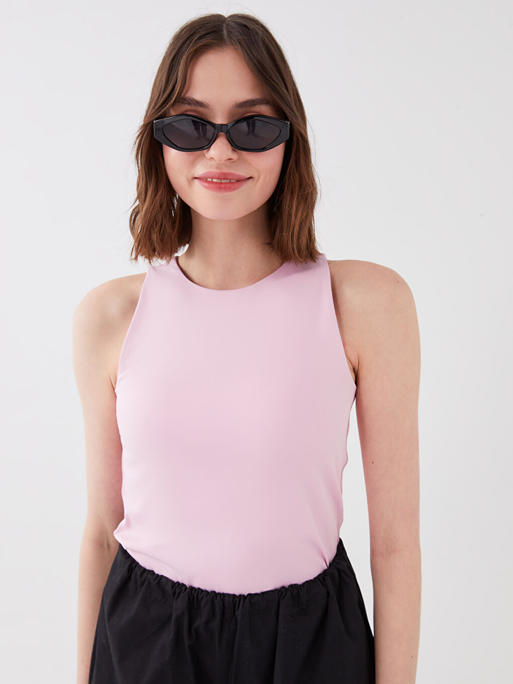 بۆ ژنان یه‌خه‌ خڕ سادە جل و بەرگی جەستە-1