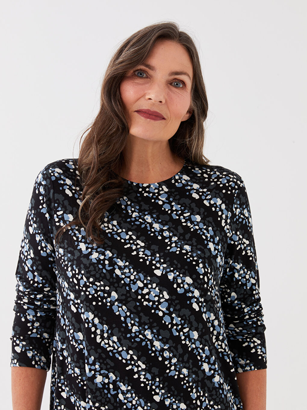 Siyah Bisiklet Yaka Desenli Uzun Kollu Kadın Tunik-1