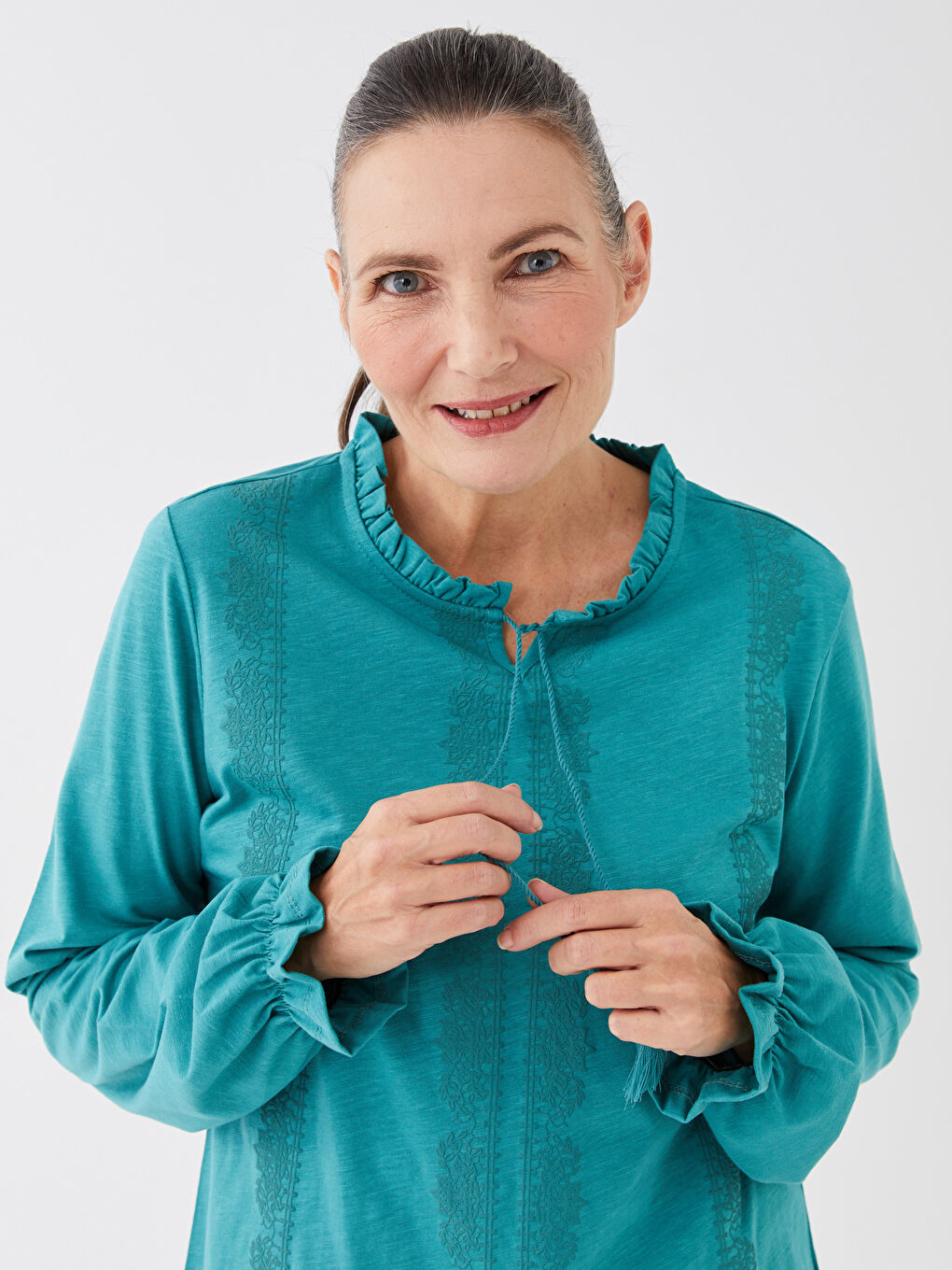 Bluză cu Guler cu Panglică Brodată și Mânecă Lungă pentru Femei-1