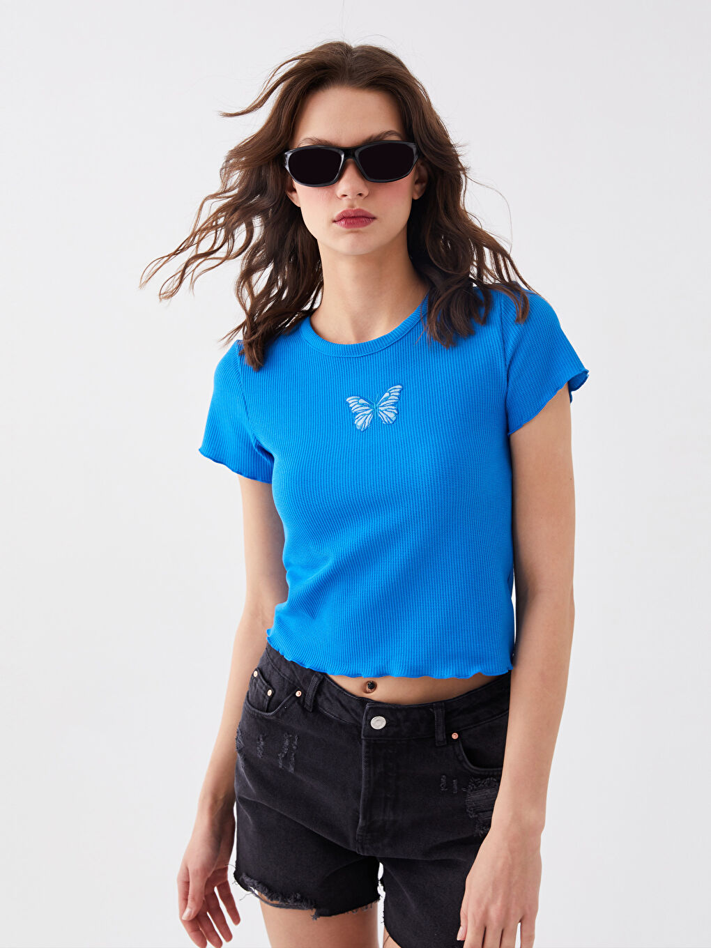 Mavi Bisiklet Yaka Nakışlı Kadın Crop-1