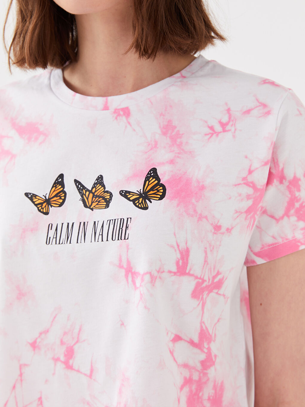 Beyaz Bisiklet Yaka Baskılı Kısa Kollu Kadın Crop-3