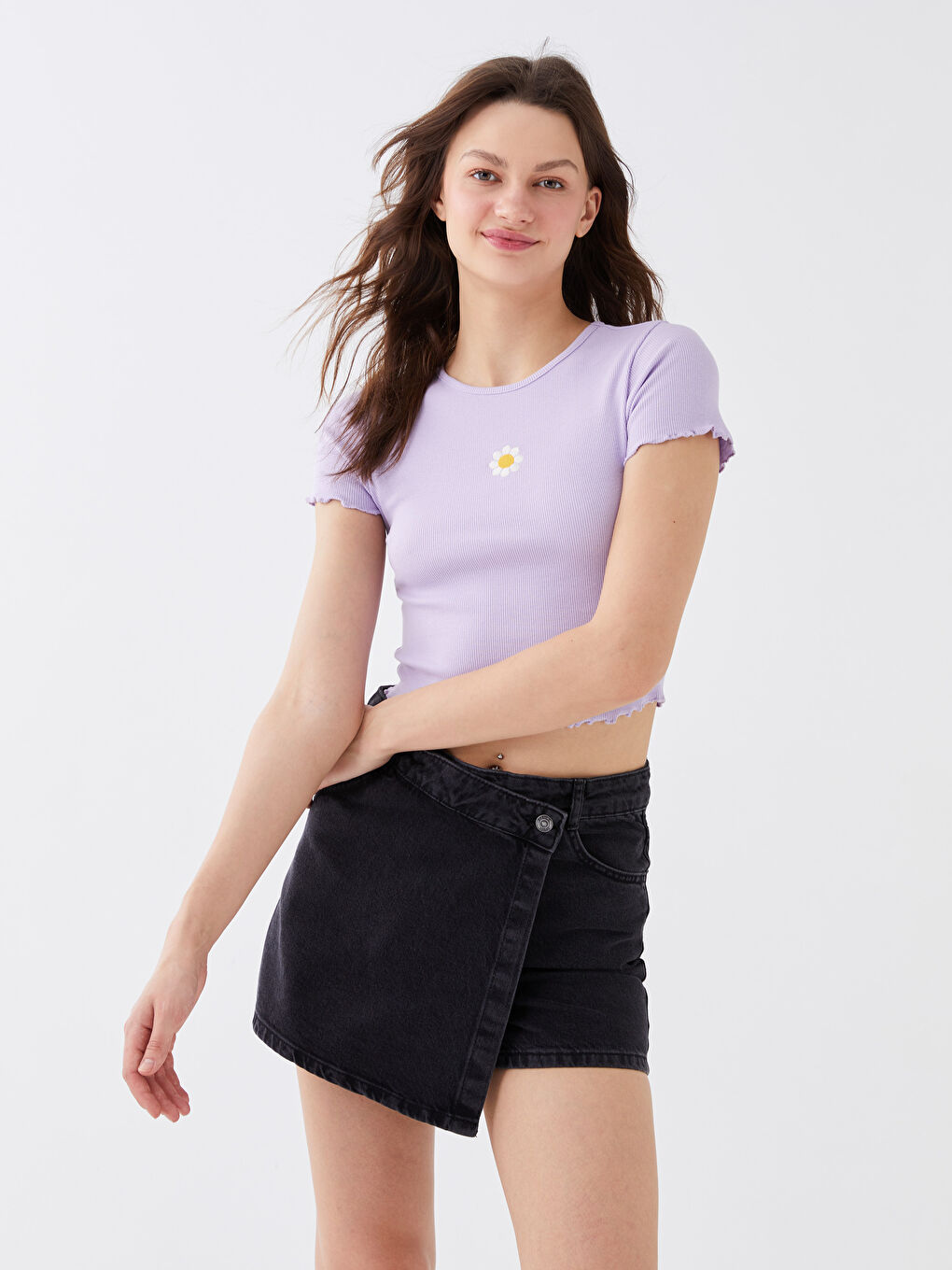 Crew Neck Embroidered Short Sleeve Women's Crop Top