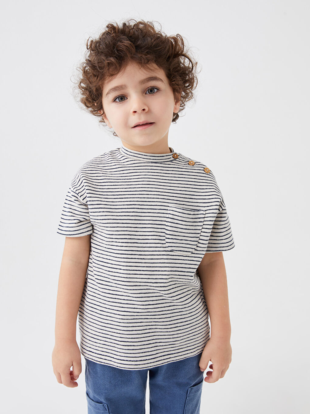 LC Waikiki High Collar Short Sleeve Striped Baby Boy T-Shirt and Trousers 2-pack -S3CY87Z1-LE4