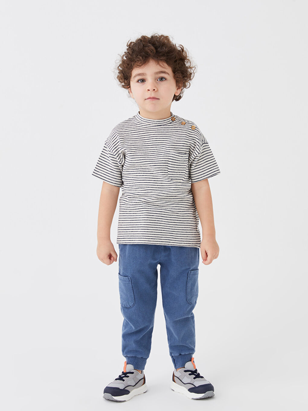 LC Waikiki High Collar Short Sleeve Striped Baby Boy T-Shirt and Trousers 2-pack -S3CY87Z1-LE4