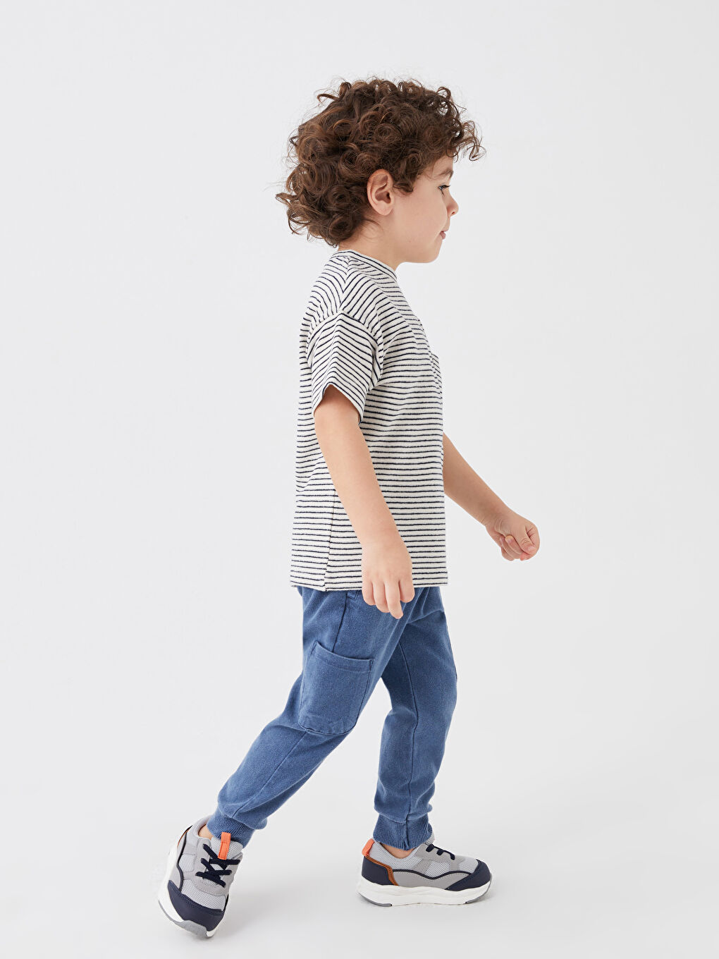 LC Waikiki High Collar Short Sleeve Striped Baby Boy T-Shirt and Trousers 2-pack -S3CY87Z1-LE4