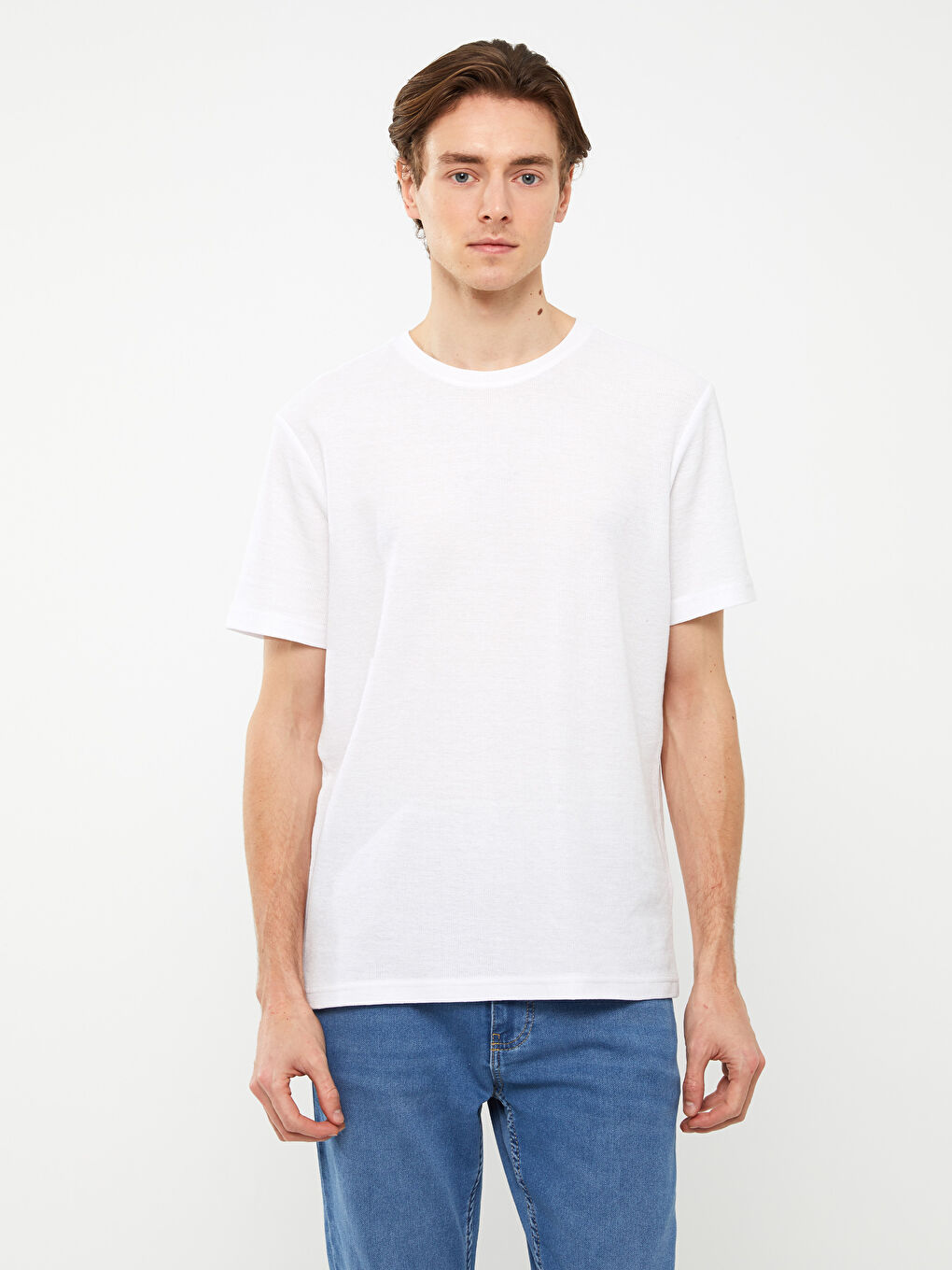 تيشيرت رجالي بياقة دائرية وكم قصير-1